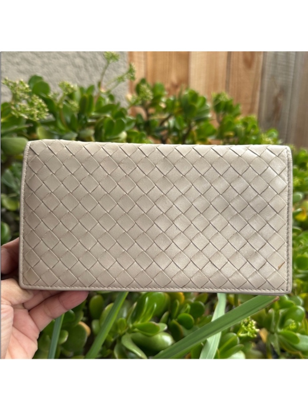 ๐๐๐ฝ๐ฝ๐๐๐ ๐ฟ๐๐๐๐ฝ๐ Bifold Cream Wallet
